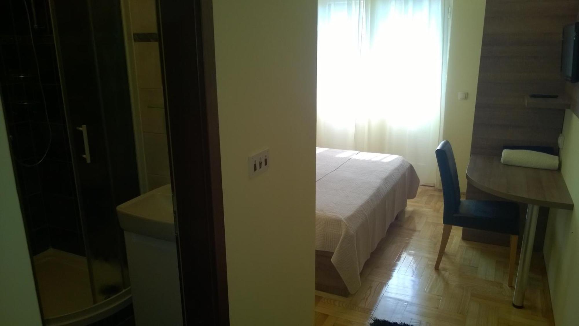 Rooms & Apartments Blue Beach Vodice Kamer foto