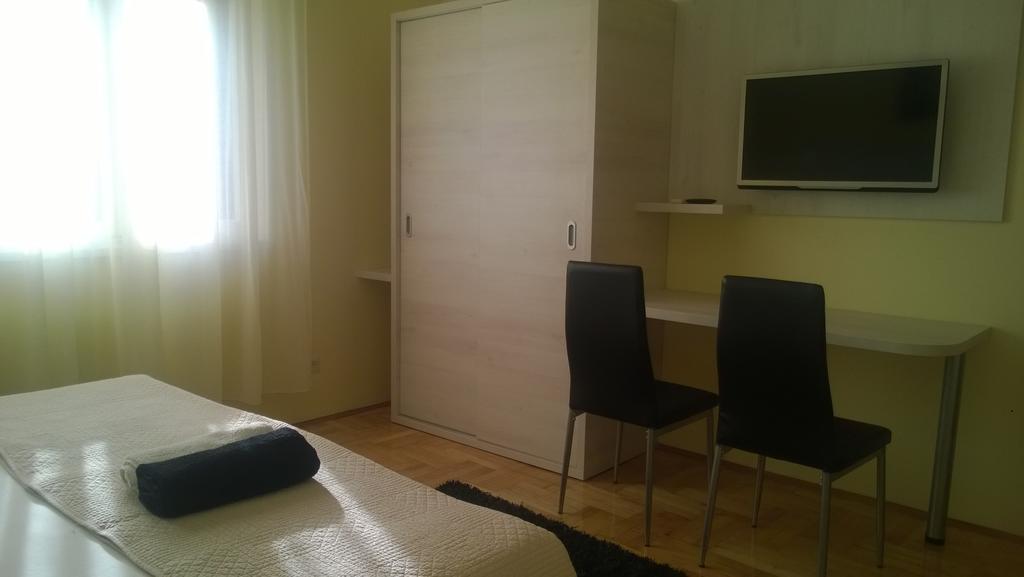 Rooms & Apartments Blue Beach Vodice Kamer foto