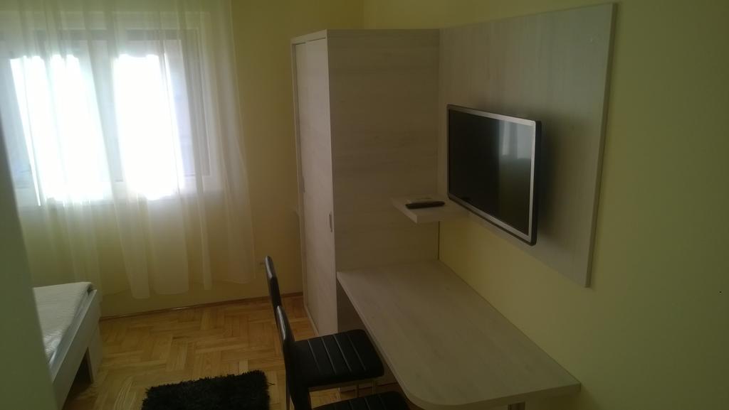 Rooms & Apartments Blue Beach Vodice Kamer foto